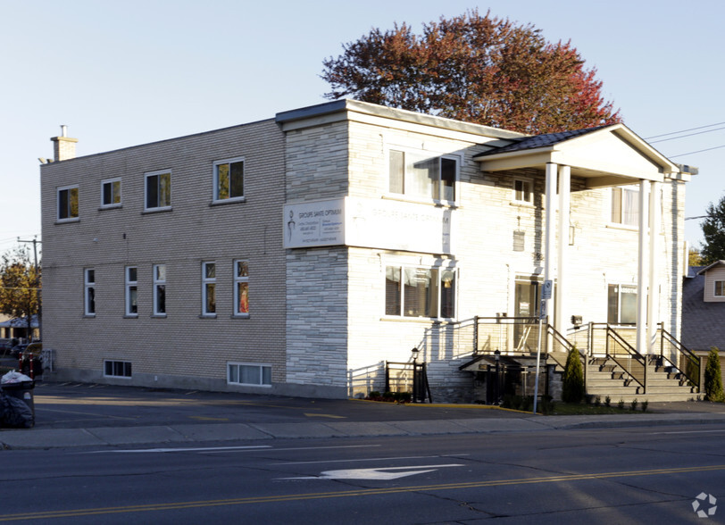 3843-3847 Boul Saint-Martin O, Laval, QC for sale - Primary Photo - Image 1 of 1