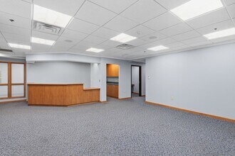 1111 Delafield St, Waukesha, WI to rent Interior Photo- Image 2 of 12