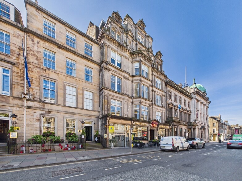 18 George St, Edinburgh to rent - Building Photo - Image 2 of 22