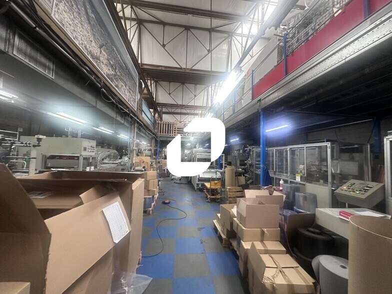 Light Industrial in Noisy-le-Sec for sale - Building Photo - Image 3 of 4