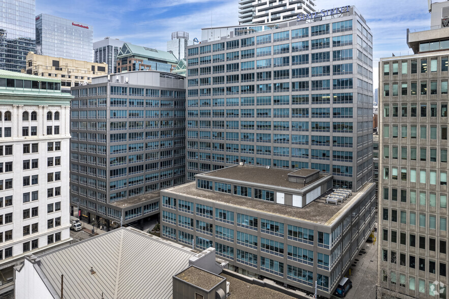 30 Adelaide St E, Toronto, ON for rent - Building Photo - Image 1 of 7