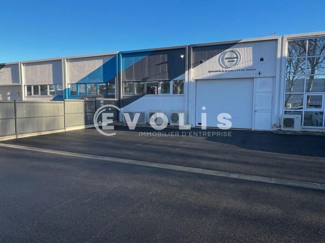 Light Industrial in Bondoufle to rent Building Photo- Image 1 of 6