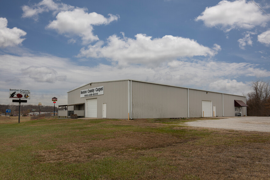 2080 Commercial St, Warsaw, MO for sale - Primary Photo - Image 1 of 1