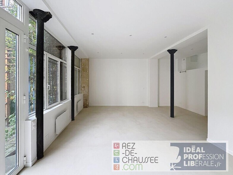 Light Industrial in Paris to rent - Building Photo - Image 3 of 7