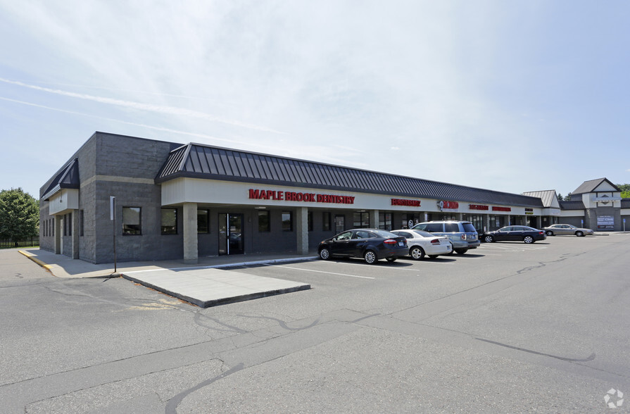 8401-8471 W Broadway Ave, Brooklyn Park, MN for sale - Primary Photo - Image 1 of 1