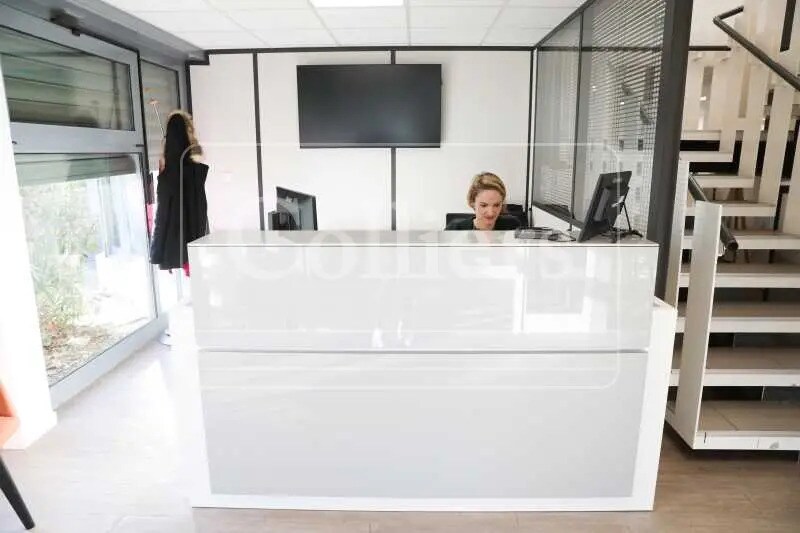 Office in Vitrolles to rent - Building Photo - Image 3 of 14