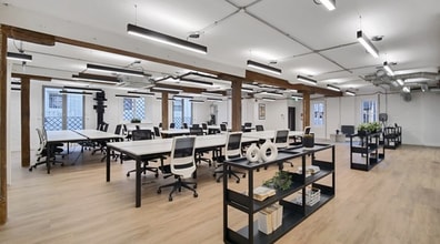 56 Ayres St, London to rent Interior Photo- Image 1 of 5