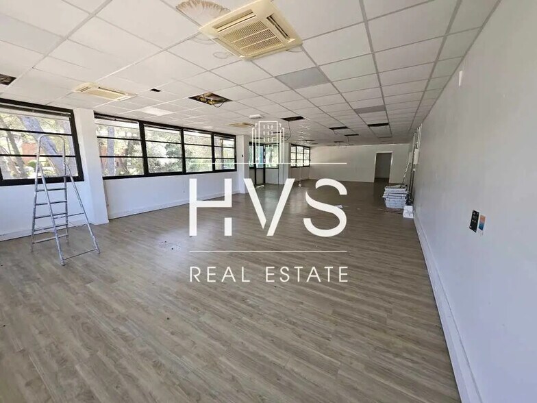 Office in Aix-en-Provence to rent - Interior Photo - Image 2 of 15