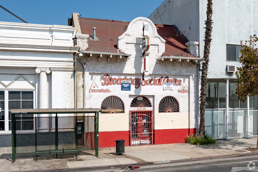 2205 N Broadway, Los Angeles, CA for sale - Primary Photo - Image 1 of 1