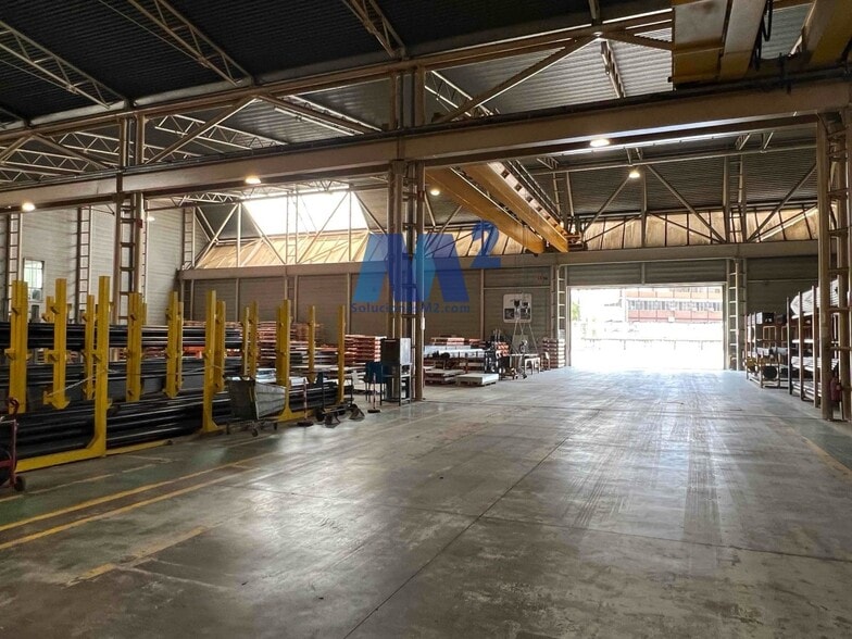 Industrial in Coslada, Madrid for sale - Building Photo - Image 2 of 13