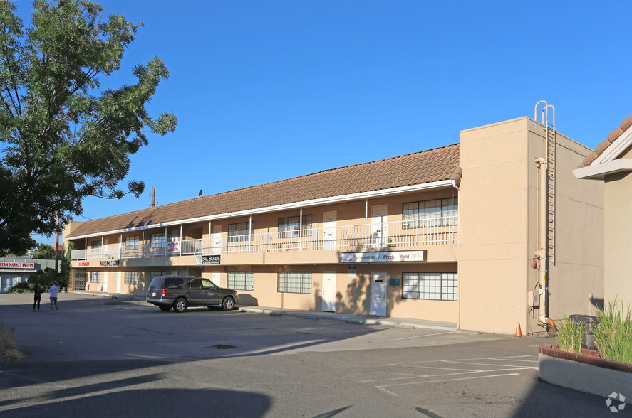 3553 Castro Valley Blvd, Castro Valley, CA for rent - Primary Photo - Image 1 of 16