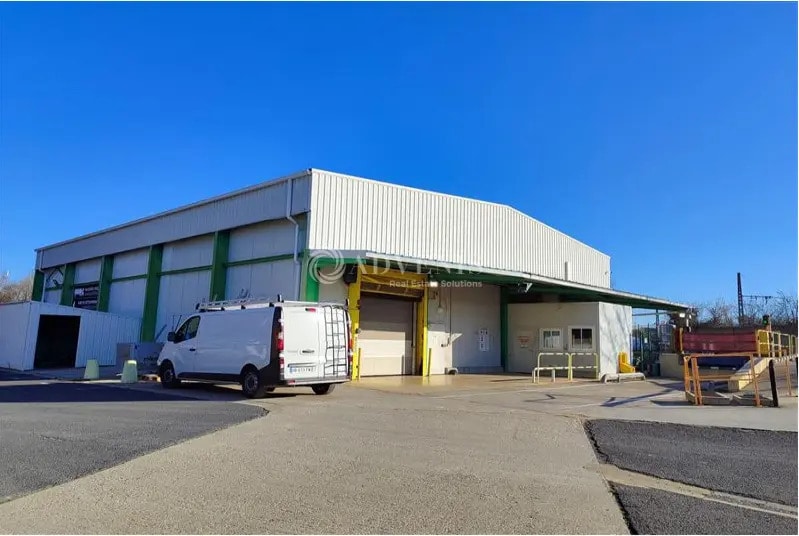Location Entrepôt 500 m² à 5 900 m² - Photo 1