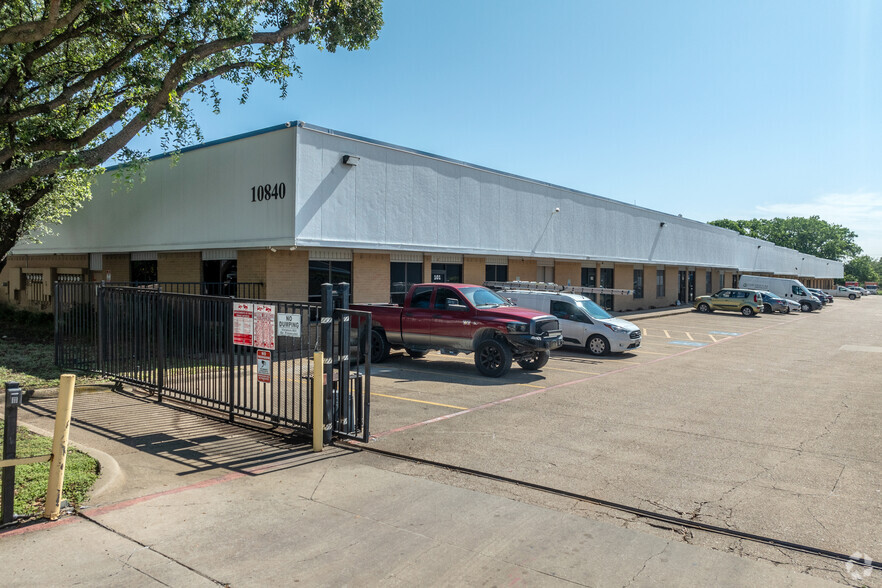 10930 Switzer Ave, Dallas, TX for rent - Building Photo - Image 1 of 23