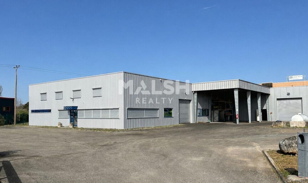 Light Industrial in Frontonas to rent - Building Photo - Image 2 of 12