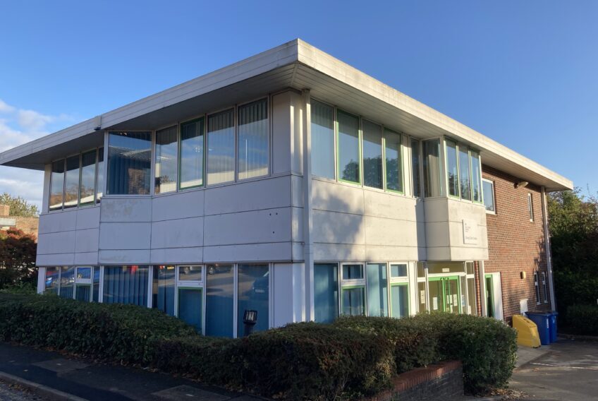 Wellington Rd, High Wycombe for sale Building Photo- Image 1 of 1