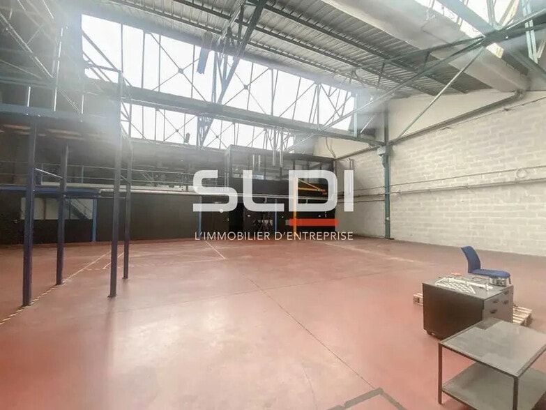 35 Rue Jules Guesde, Villeurbanne to rent - Building Photo - Image 3 of 9