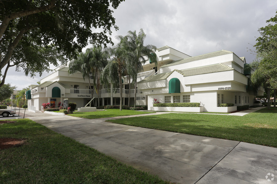 1890 N University Dr, Coral Springs, FL for rent - Building Photo - Image 1 of 8