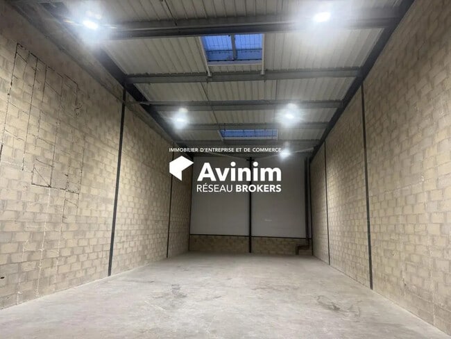 Vente Entrepôt 256 m²