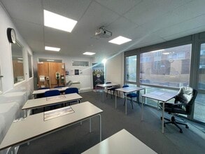 George St, Brighton to rent Interior Photo- Image 1 of 1