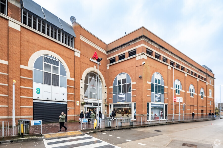 Warrington St, Ashton Under Lyne to rent - Building Photo - Image 2 of 4