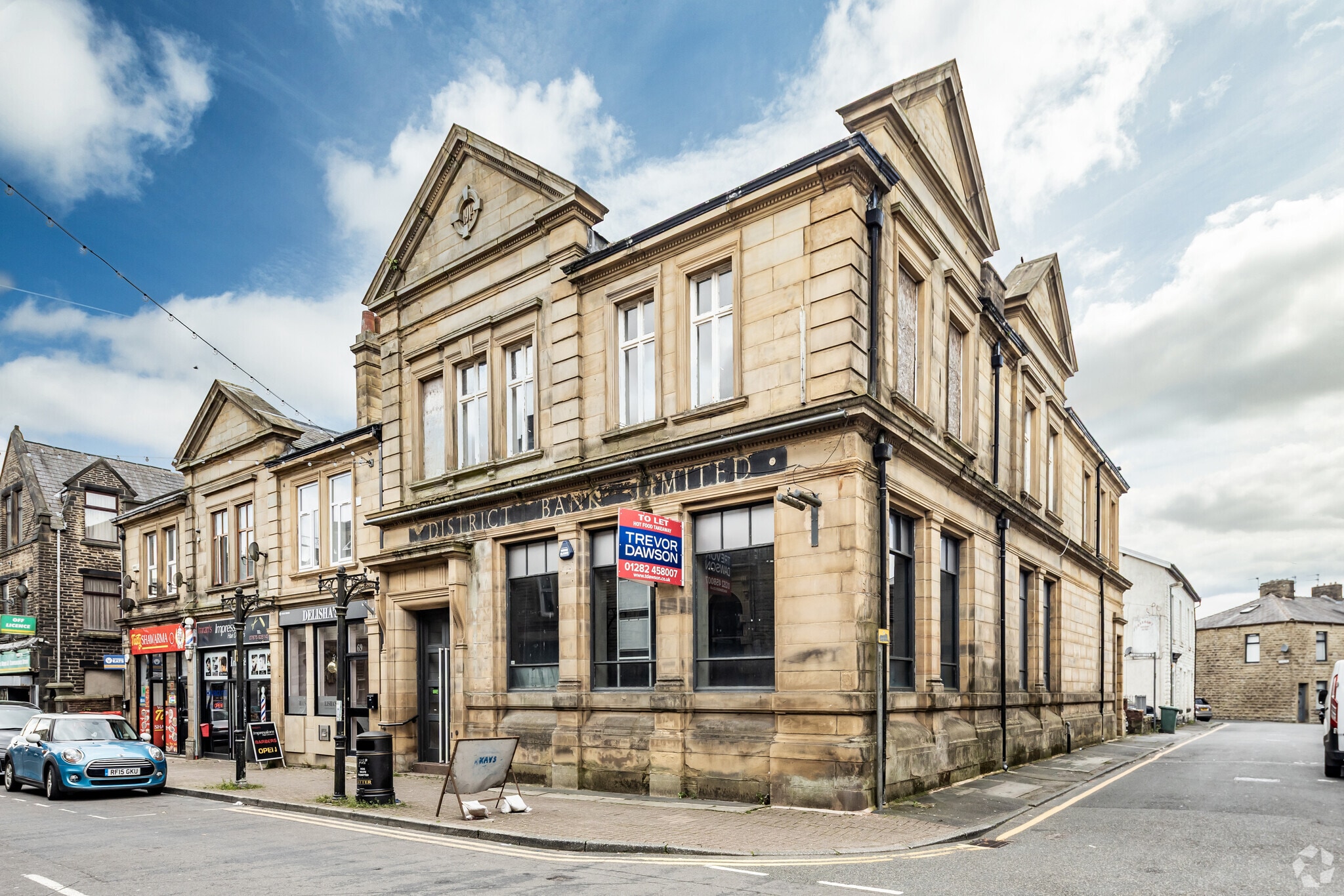 67 Deardengate, Rossendale to rent Primary Photo- Image 1 of 3