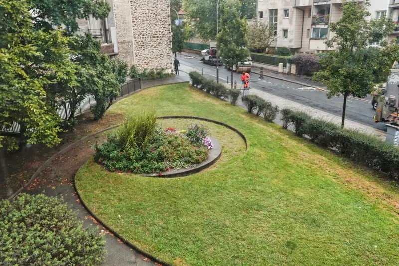 6 Rue Léon Renault, Les Lilas for sale - Building Photo - Image 3 of 11