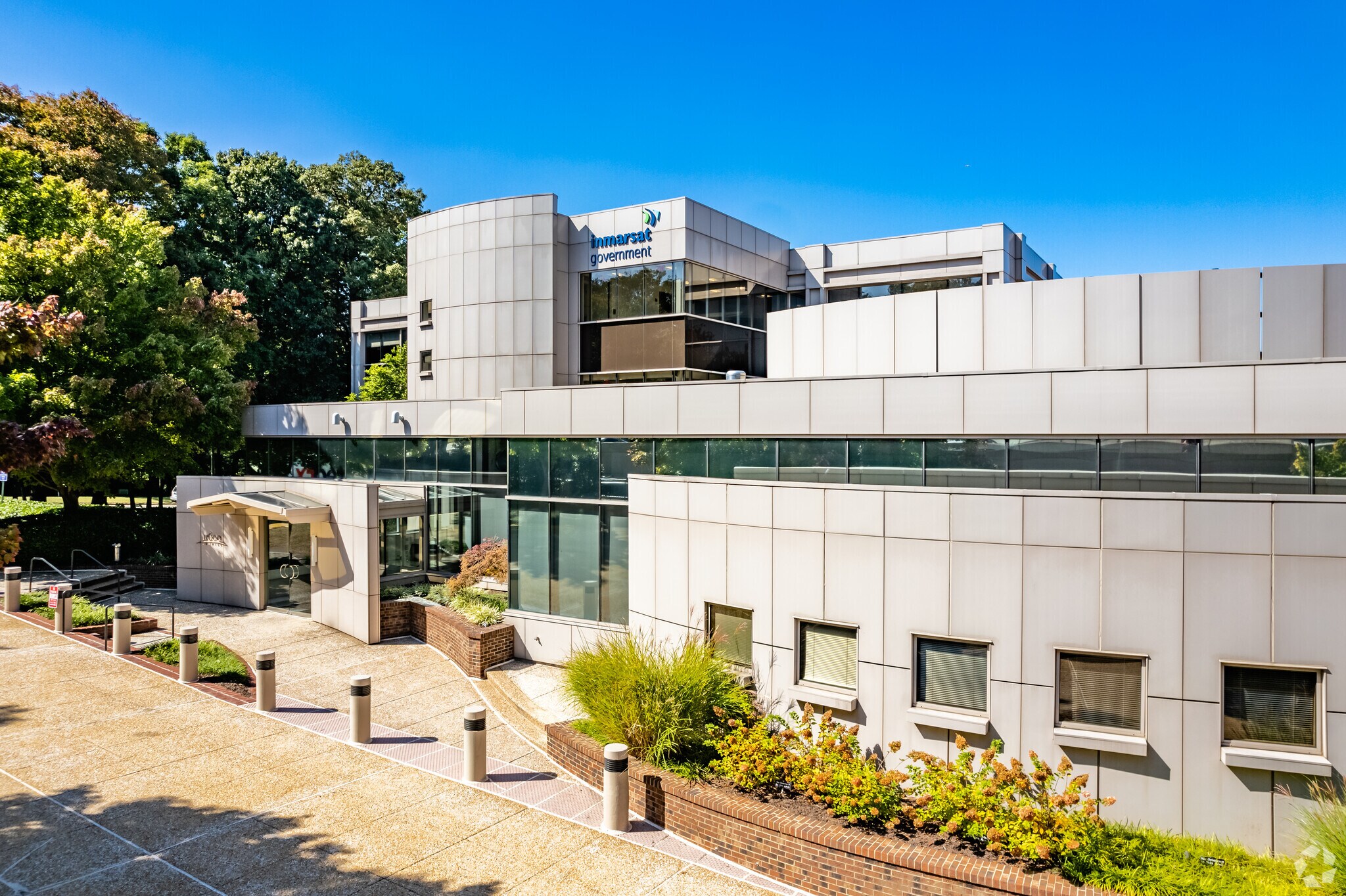 11600 Sunrise Valley Dr, Reston, VA to rent Building Photo- Image 1 of 22