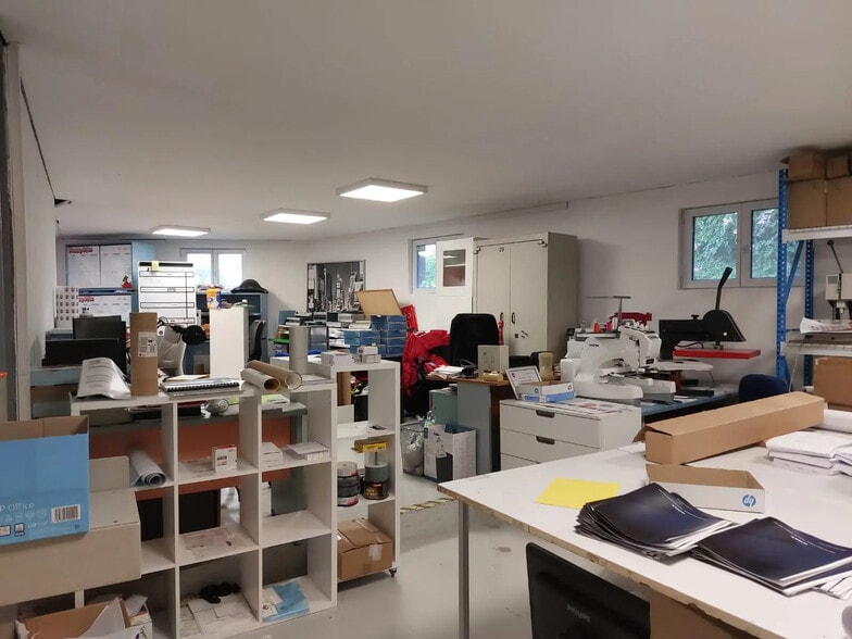 Office in La Seyne-sur-Mer for sale - Building Photo - Image 3 of 5