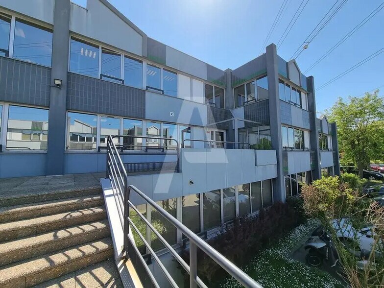 1 Bis Rue Marcel Paul, Massy to rent - Building Photo - Image 2 of 6