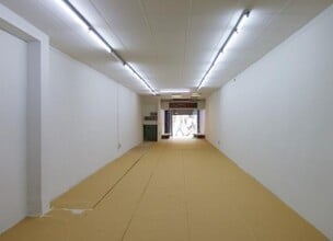 Retail in Manresa, Barcelona to rent Interior Photo- Image 2 of 3