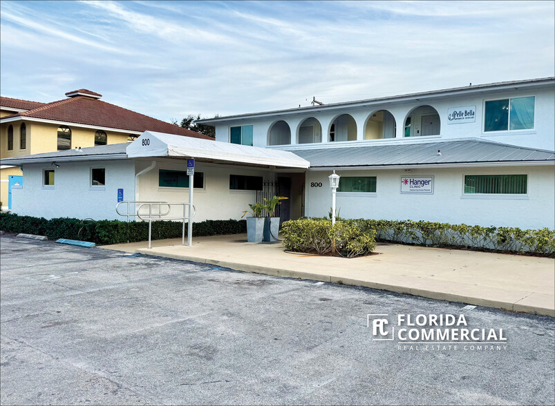 800 SE Ocean Blvd, Stuart, FL for rent - Building Photo - Image 1 of 6