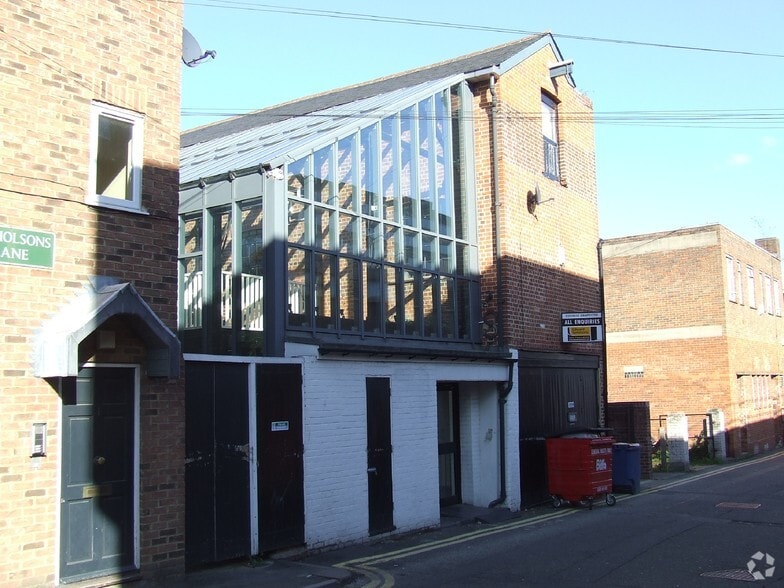 3 Nicholsons Ln, Maidenhead to rent - Building Photo - Image 3 of 3