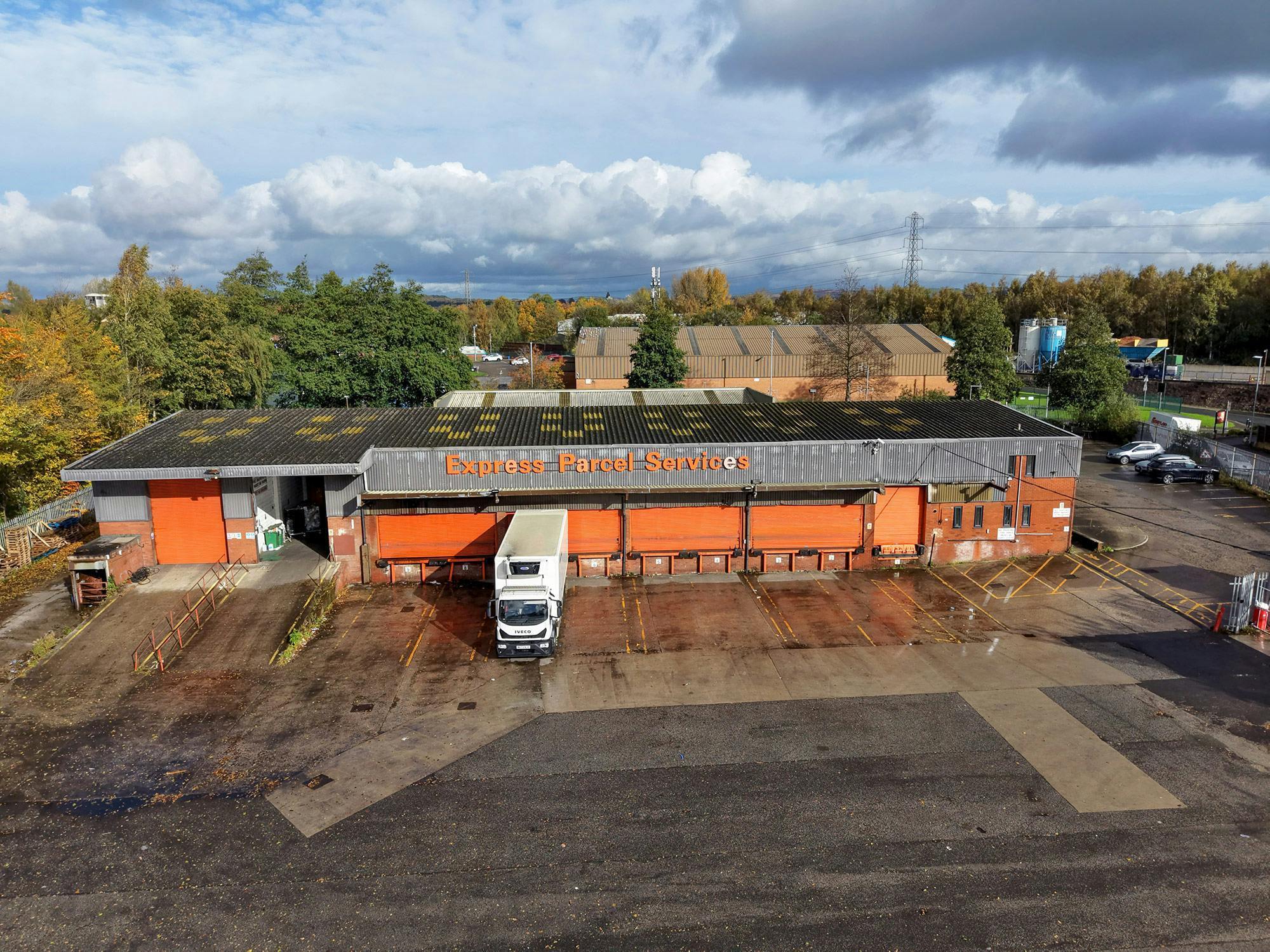 204 Grimshaw Ln, Manchester for sale Building Photo- Image 1 of 5