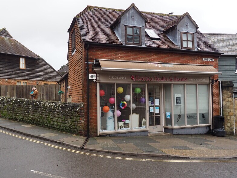 Rumbolds Hl, Midhurst for sale - Building Photo - Image 1 of 1