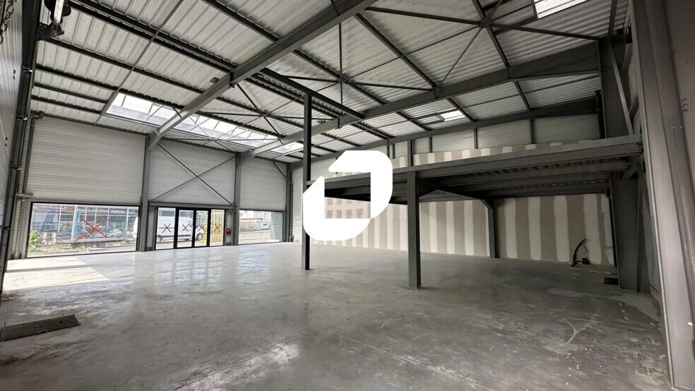 2 Rue De L'Artisanat, Obernai to rent - Interior Photo - Image 2 of 9