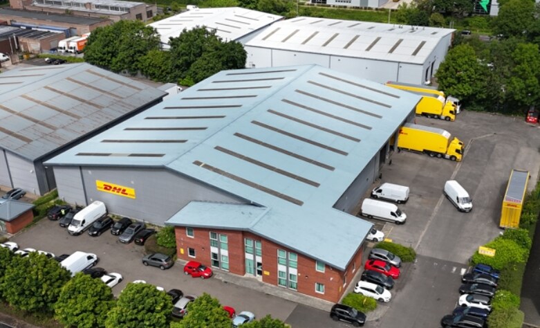 Kingsway N, Gateshead to rent - Building Photo - Image 2 of 2