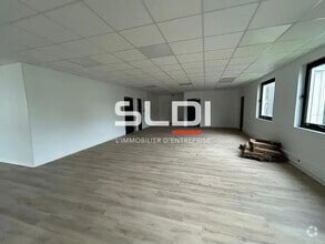 1 Rue Des Vergers, Limonest to rent Interior Photo- Image 2 of 11
