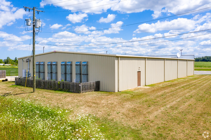 453 N Broadway St, Green Springs, OH for sale - Building Photo - Image 1 of 1