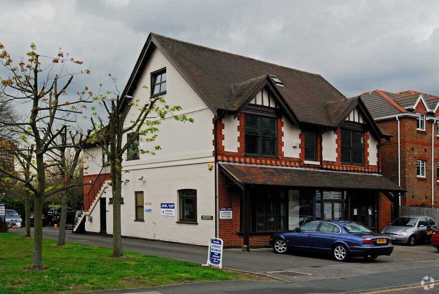 7 York Rd, Woking for sale - Primary Photo - Image 1 of 1