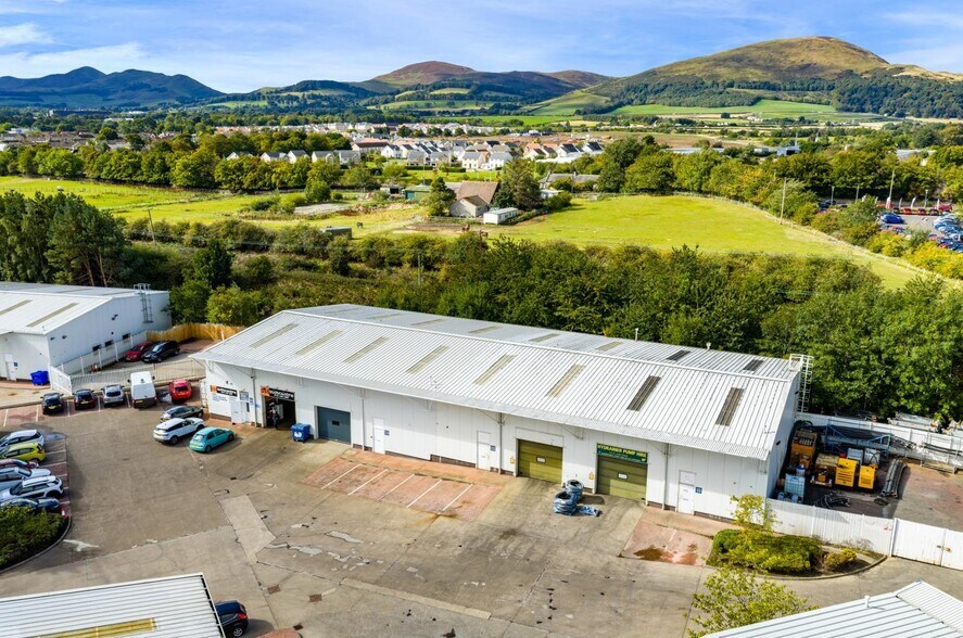 Dryden Vale, Loanhead to rent - Building Photo - Image 2 of 8