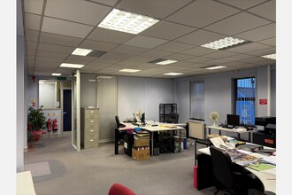 104-108 Frances St, Newtownards to rent Interior Photo- Image 1 of 2