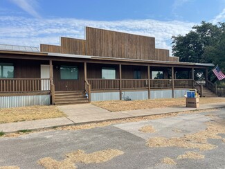 More details for 902 W 13th St, Blanco, TX - Light Industrial for Sale