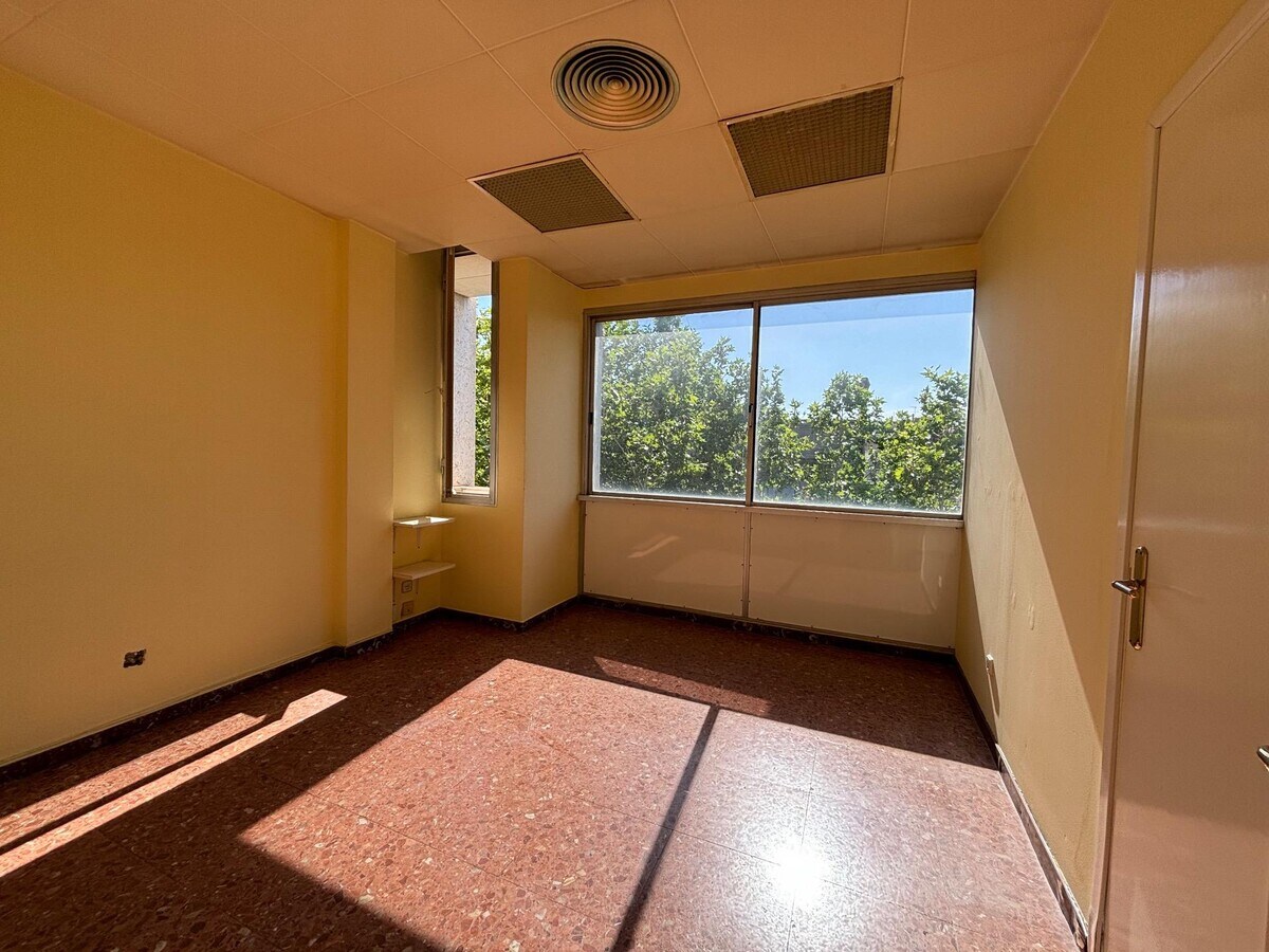 Manresa, BAR 08241 - - - Floor Plan - Image 2 of 4