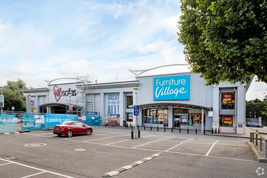 Sevenoaks Way, Orpington, BR5 3SG Springvale Retail Park UK