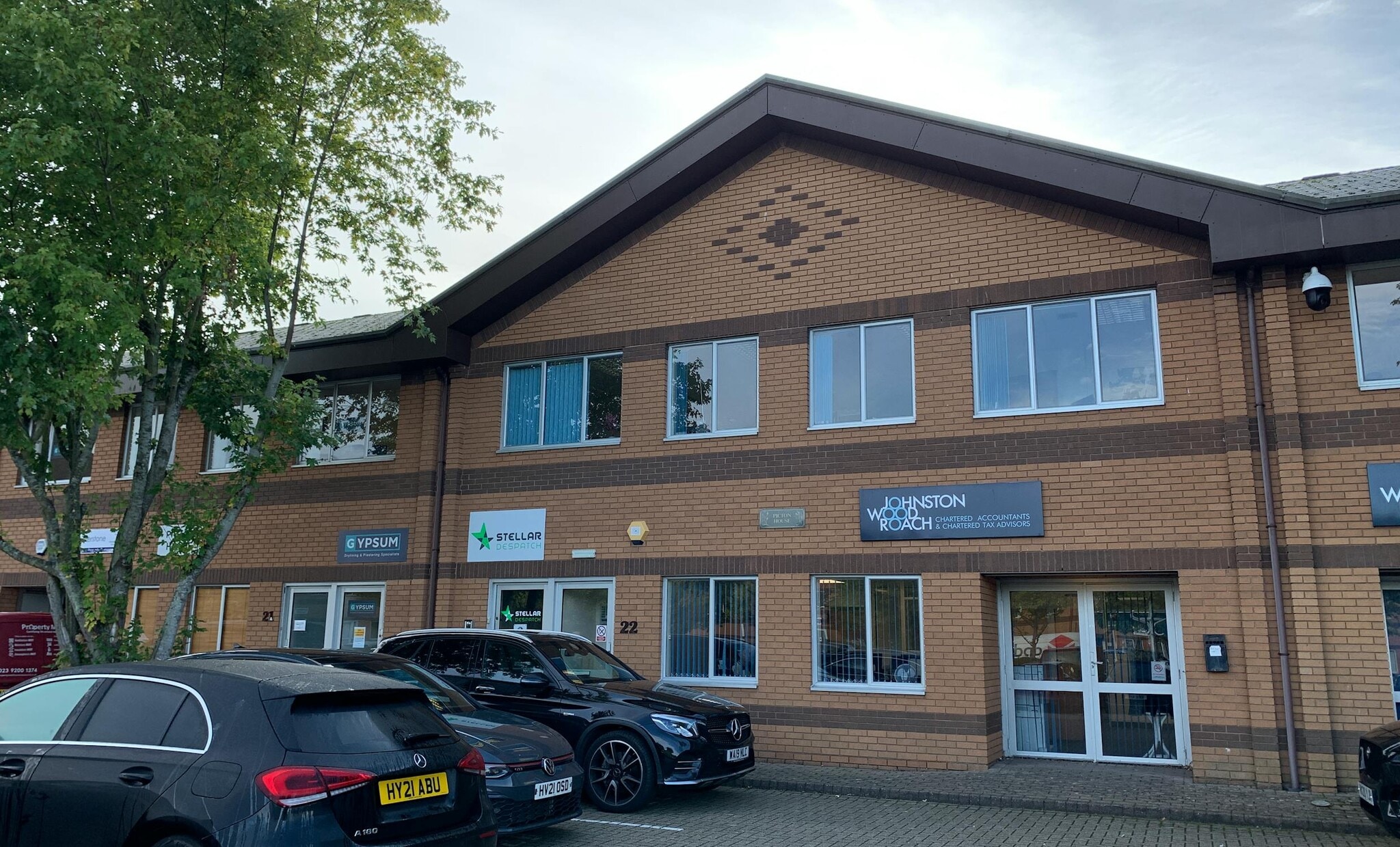 Hussar Ct, Waterlooville to rent Building Photo- Image 1 of 8