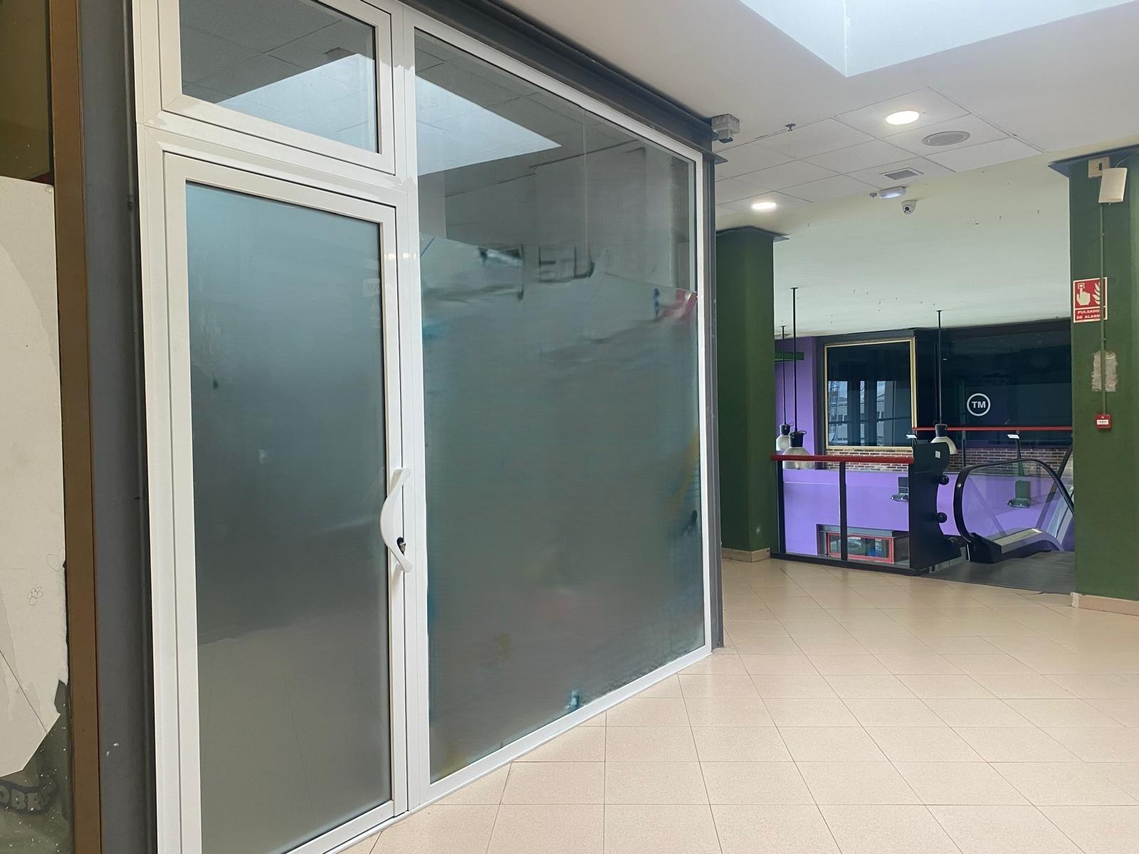 Retail in Tres Cantos to rent Interior Photo- Image 1 of 9