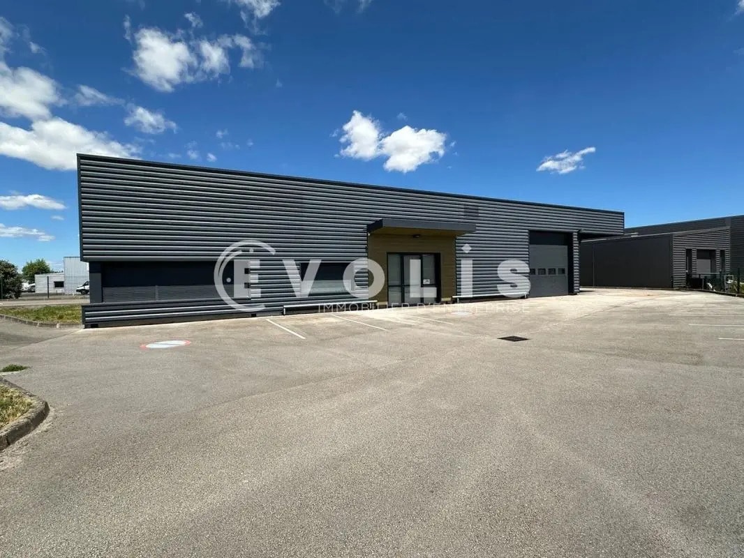 Office in Arnas to rent Building Photo- Image 1 of 6