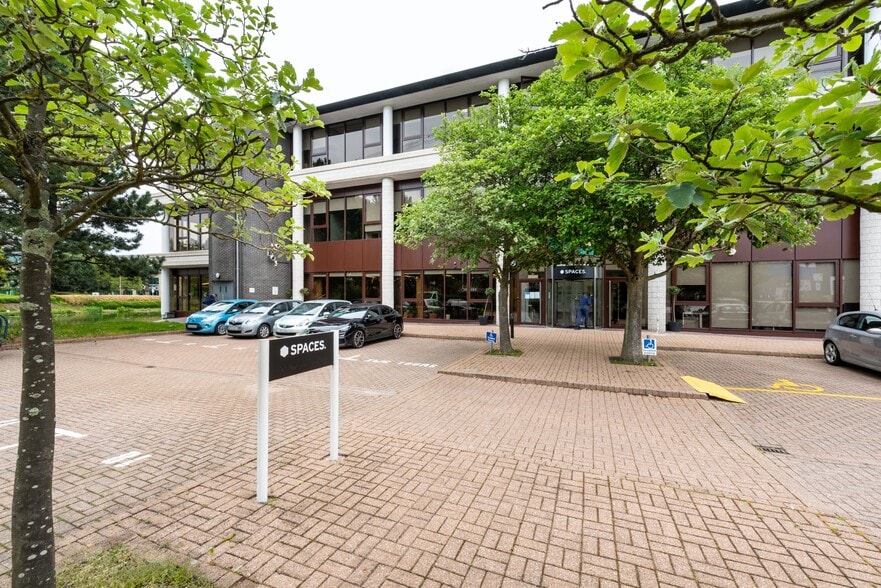 1240 Arlington Business Park, Reading to rent - Interior Photo - Image 1 of 10