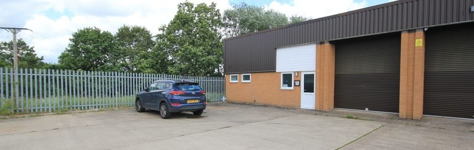 Lodge Rd, Staplehurst to rent Building Photo- Image 1 of 1