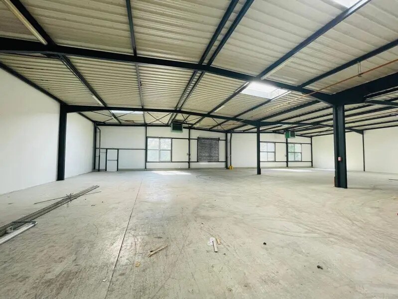 Industrial in Ivry-sur-Seine to rent Interior Photo- Image 1 of 6